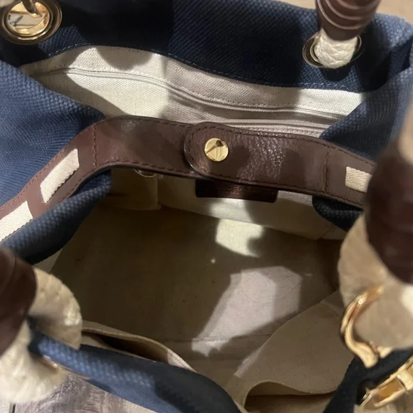 Michael Kors Nautical purse - Picture 2 of 4